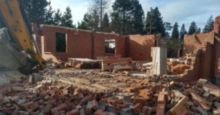 Демонтаж 1 этажного дома Карабулак, цена от 1610 руб.